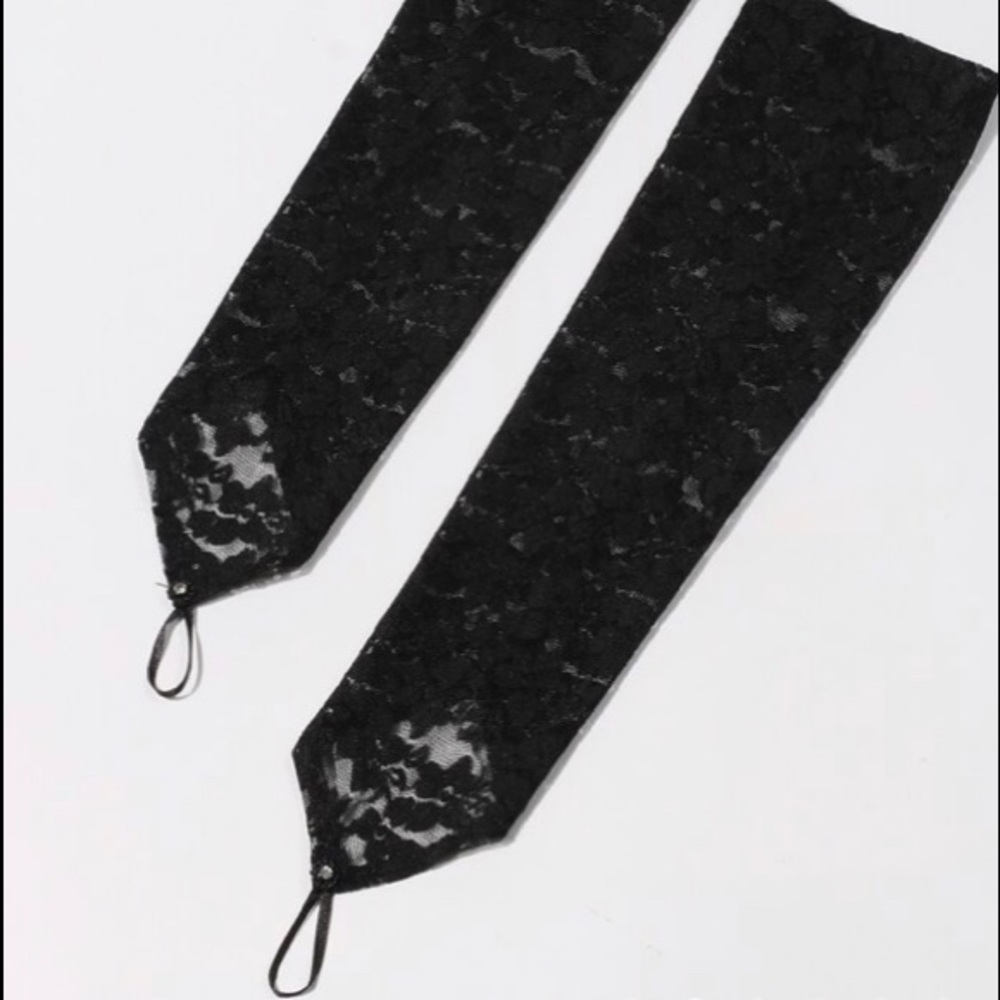 SALE Long Black Lace Stretchy Fingerless Gloves - Picture 3 of 4
